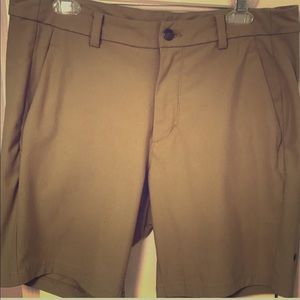 Lululemon men’s size 36” shorts khaki casual dress